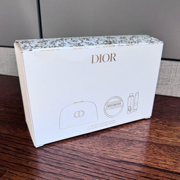 Dior Makeup Bag with Original Box - Picture 7 of 16